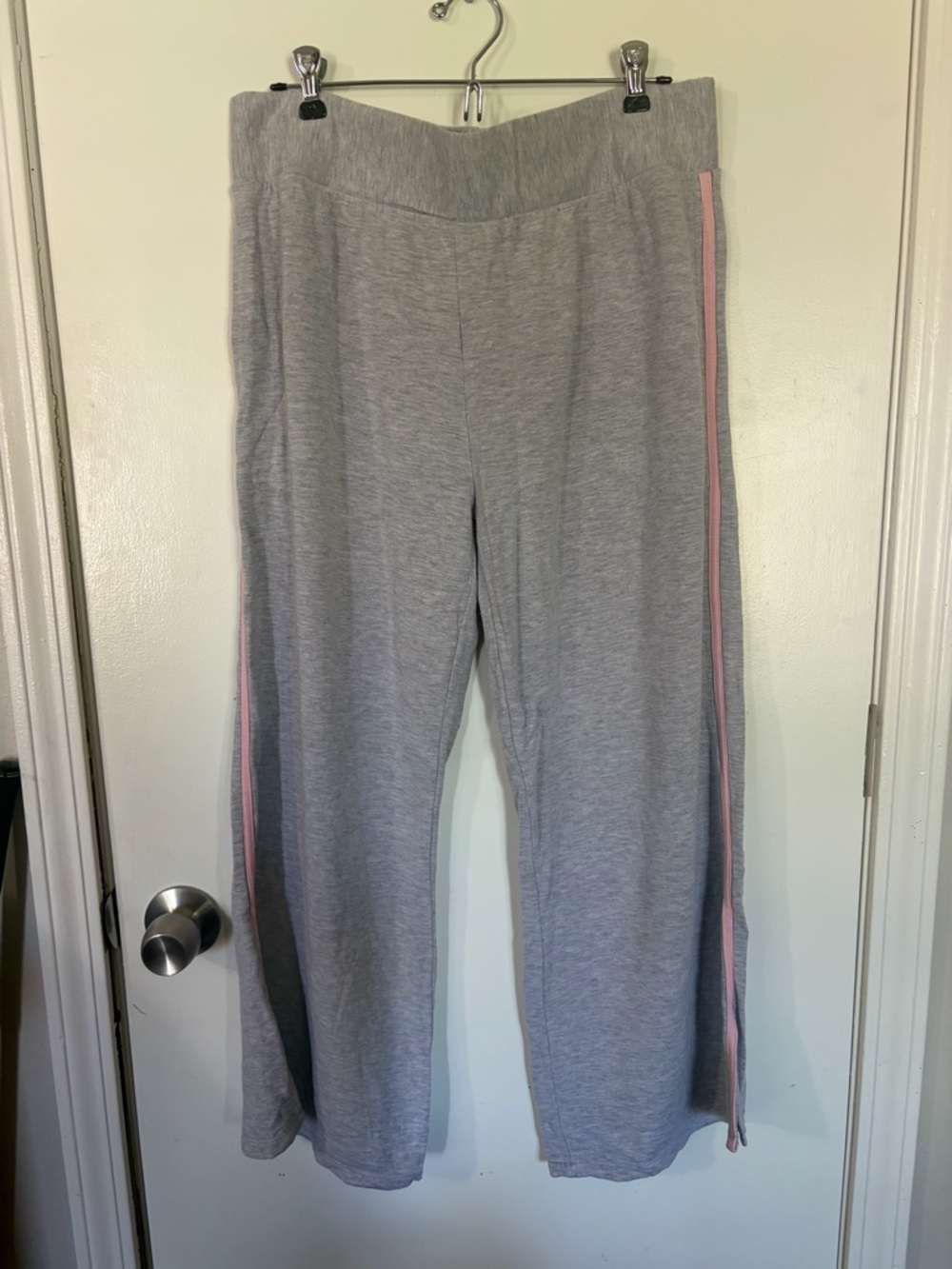 Women’s Large Sofia Intimates Gray Lounge Pants with Pink Side Stripe Tote1